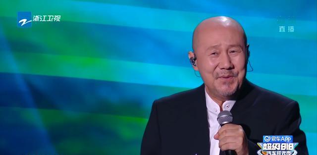 关晓彤|浙江卫视818晚会：17首歌加1个魔术，近3个小时，平均关注度0.46