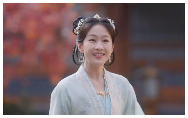 卿卿日常|4年前挑大梁演大女主,4年后在《卿卿日常》打酱油,露脸难辨认