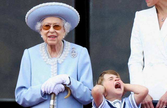 凯特王妃|当母亲凯特王妃告诉他曾祖母去世时,路易斯王子这样回复!