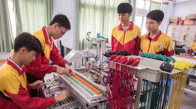 分流|初高中好消息来了！官方明确：“取消普职比分流”，五月起施行