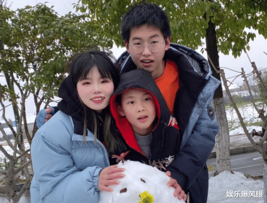 哭笑不得|“孙卓”独自做核酸被偶遇，无人陪伴显落寞，真相令人哭笑不得