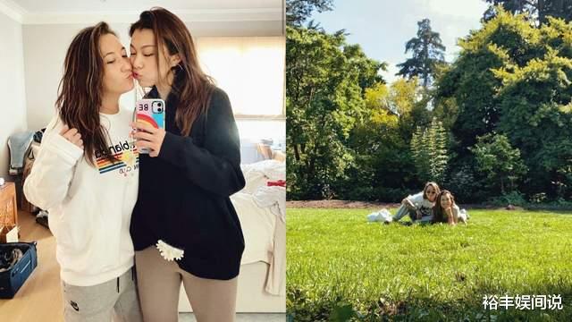 王敏德|王敏德大女儿与妻子秀恩爱!甜蜜揽腰咬耳朵,9月在美国举行婚礼