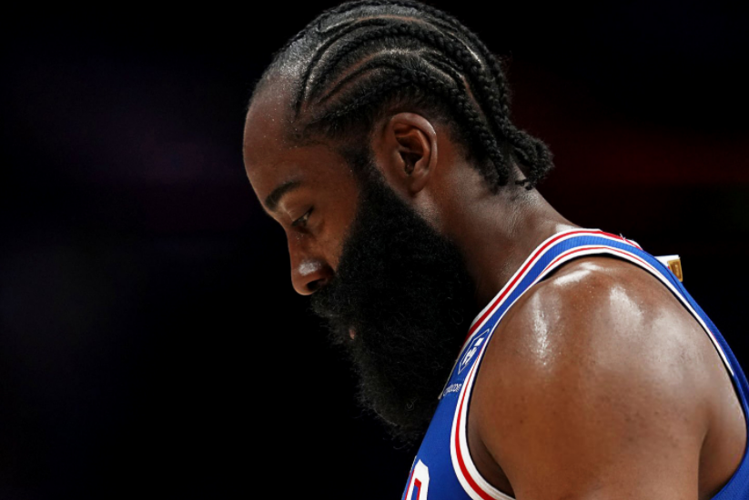 雄鹿队|12中3！NBA超巨彻底沉沦，关键三不沾坑惨大帝，2数据跌至谷底