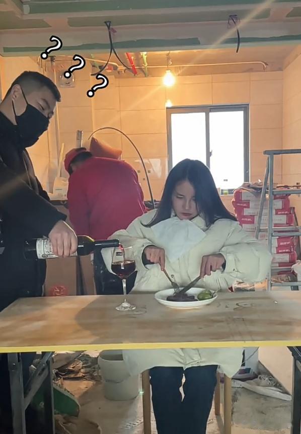 95后女孩花十年积蓄住毛坯房半年后:被人赞助10万元装修材料后加快了进度,年后布置软装,现在很忙很开心