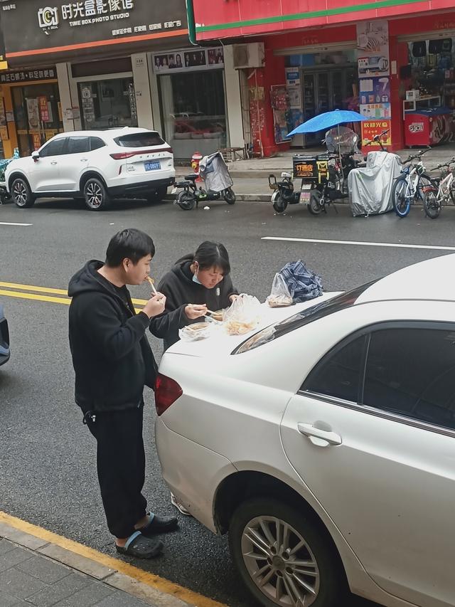 人性最大的恶,是见不得身边的人好!