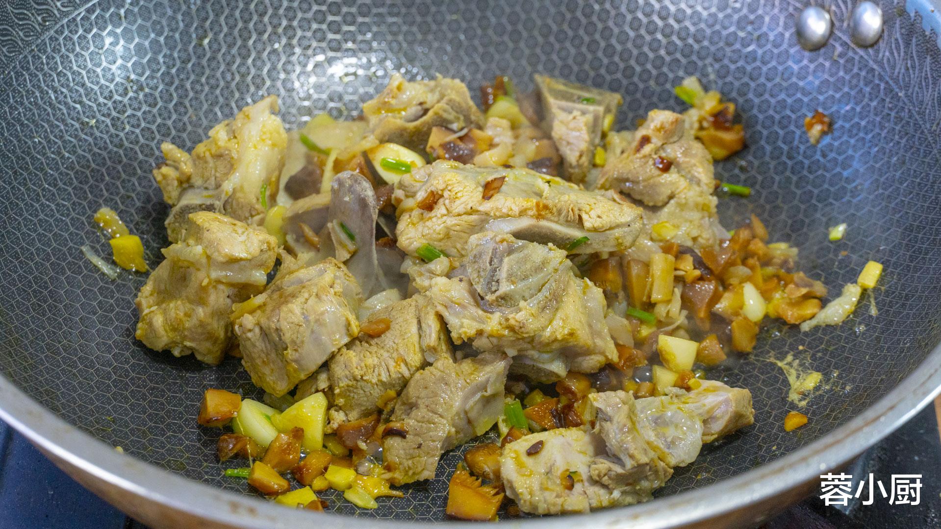 秋季主“收”,食有讲究,常吃“3白2果”,排毒降燥,保生机元气