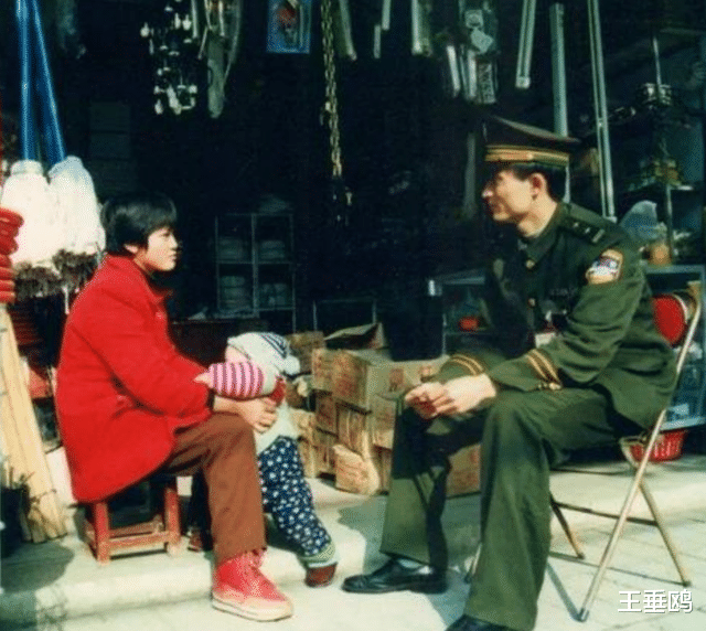 1980年安阳一家四口中毒丈夫身亡,妻子反复叨唠一事,引警方怀疑