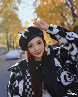 李小璐|李小璐离婚3年爆有新恋情！对方是高帅摄影师，被拍同回香闺过夜