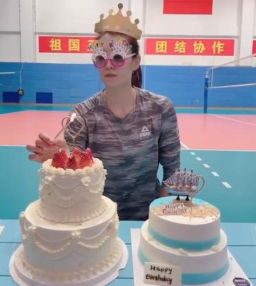 段放|28岁女排名将庆生却陷入“年龄门”，写信感谢郎平让其重返国家队