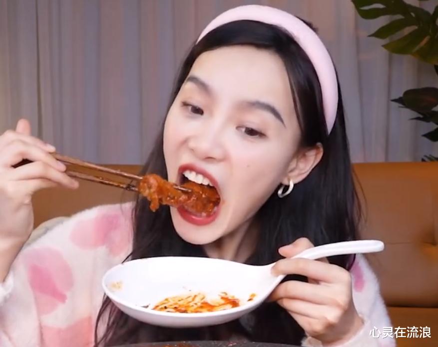 小贝|网红“小贝饿了”人设崩塌，被曝多次卖劣质产品，删评论拒不认错