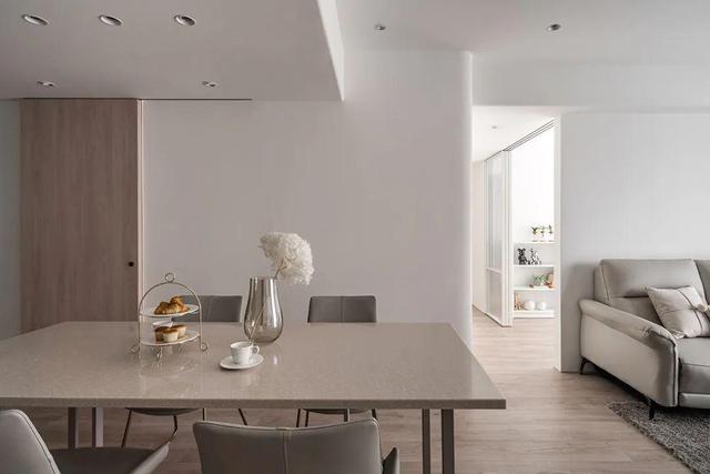 她家96㎡,装修不奢华,却简约大气,处处流露着高级感,超美