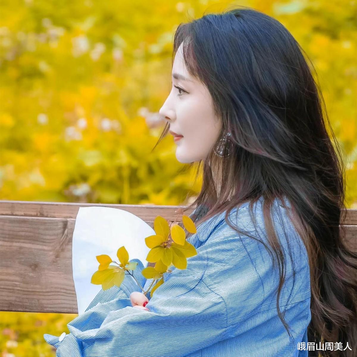 发型 女人不管年龄多大,尽量远离这4种“发型”,土气显老还没品位