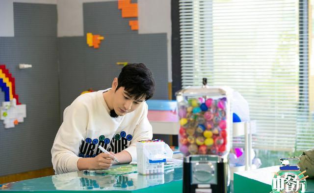 黎姿|《中餐厅》首播,野生大厨看点密集,教这群明星什么才叫生活