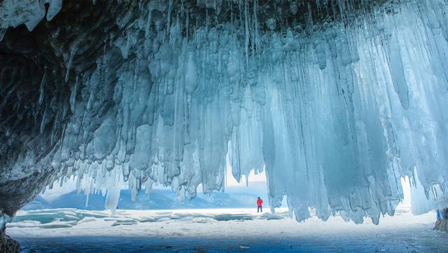 贝加尔湖距海洋2千公里,淡水资源占全球20%,为何却有海洋生物?