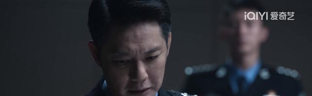 老四为何说老大的脑袋是装饰?因为老大的“痛打落水狗”确实太蠢