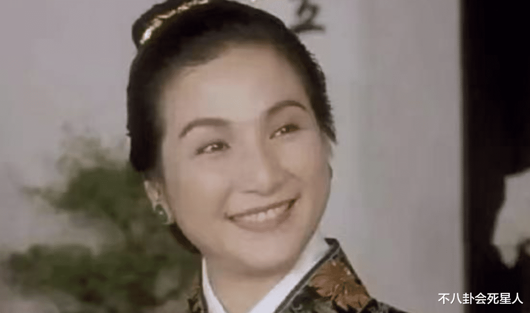 郑佩佩|这些老牌影星变化好大:洪金宝坐轮椅身材消瘦,郑佩佩病到认不出