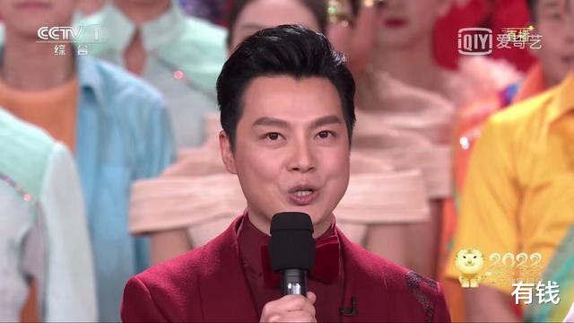 春晚|春晚8大亮点！撒贝宁嘴瓢，任鲁豫准时卡点，新主持撞脸奶茶妹妹