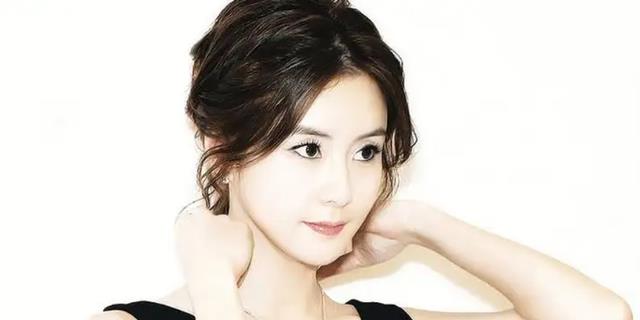 崔贞允|崔贞允：凭借《阁楼男女》爆红，34岁嫁豪门，婚姻仅维持10年