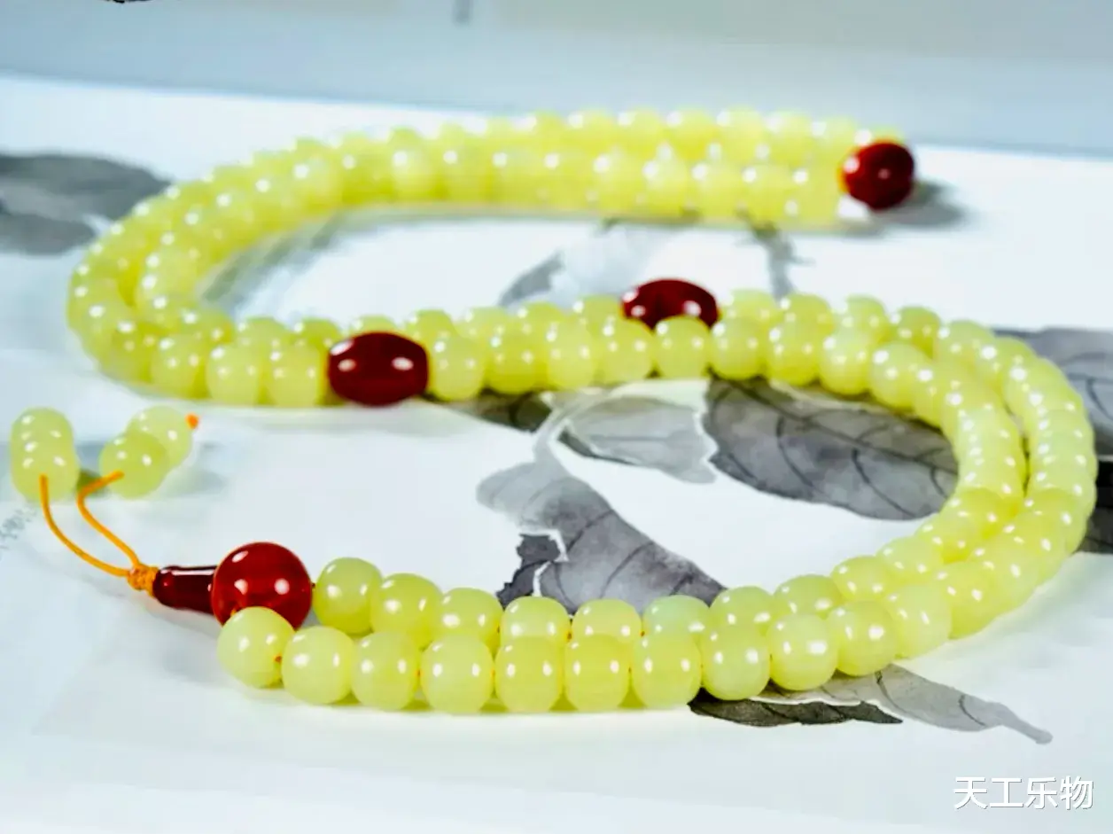 |车珠子有瘾？高端大气和田玉手串！让您一次看过瘾！