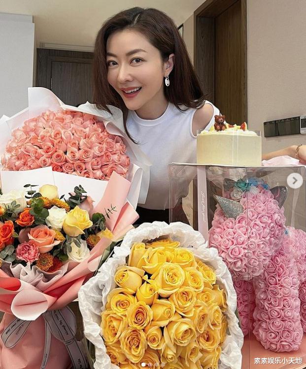 熊黛林|熊黛林花式许愿:端一盘大闸蟹喜笑颜开,吃美食还能瘦身