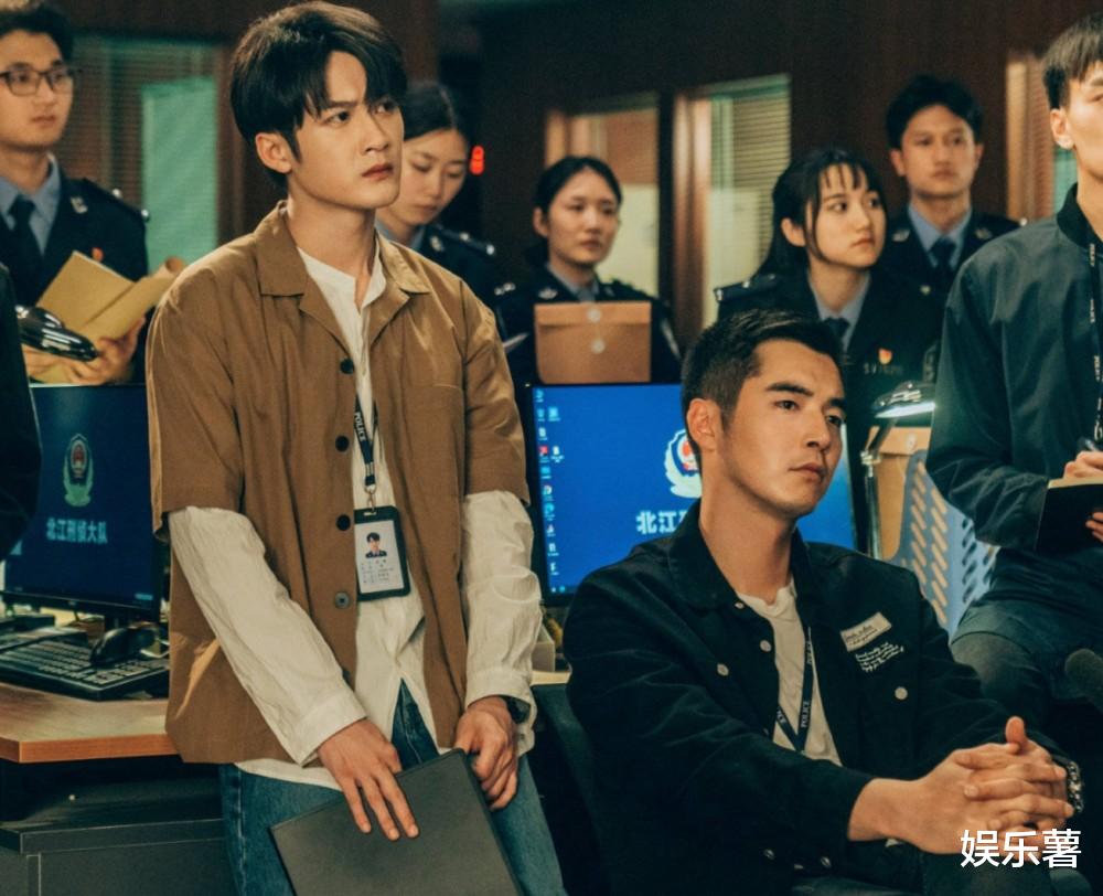 檀健次|李泽锋直言檀健次不够红，娱乐圈大批18岁小青年，32岁的檀健次还能走多远