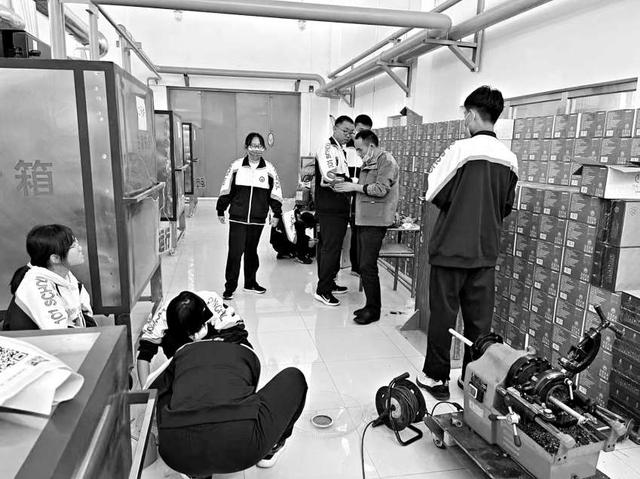 职业教育|为了不再胡报和抱佛脚,最好让孩子们好好上几堂职业教育课