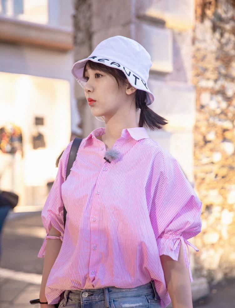 穿衣搭配|白衬衫已经失宠了，今年流行这款“粉衬衫”，高级优雅还很有气质