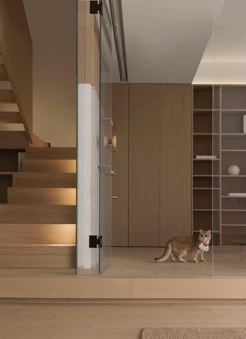 看了这位老师的家后，才知道什么叫高雅，一进门仿佛世界都安静了