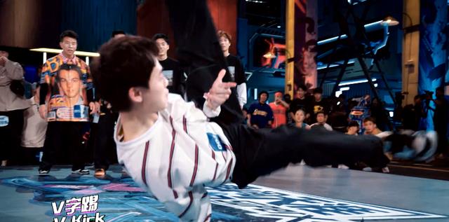 王一博|《街舞5》杨凯徒弟身手不凡,王一博、韩庚赞不绝口:名师出高徒