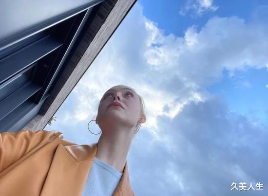 防晒 从妆造到护肤都在向《减法法则》靠拢 还顺便治好了我乱剁手的毛病？