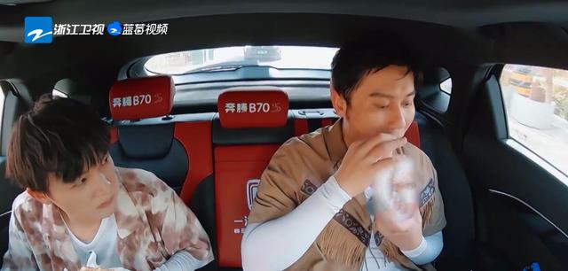 周深|奔跑吧:蔡徐坤限定演唱会,周深合跳新歌舞蹈,话题热度再次屠榜