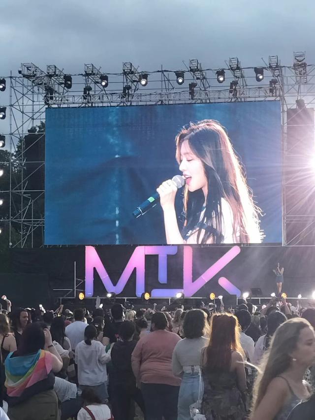 卡戴珊|24岁大龄出道，32岁仍是韩国女团神颜榜首，她配吗？太配了！