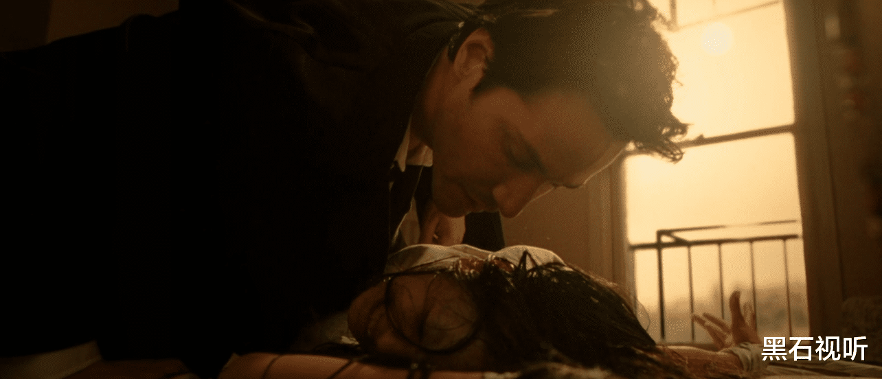 张歆艺|《地狱神探》︱基努·里维斯17年后回归续集，回顾五个经典驱魔通灵场面