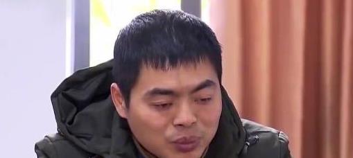 美团|外卖员洒了汤，顾客怒索赔8800元，美团调解后，他赔了3800