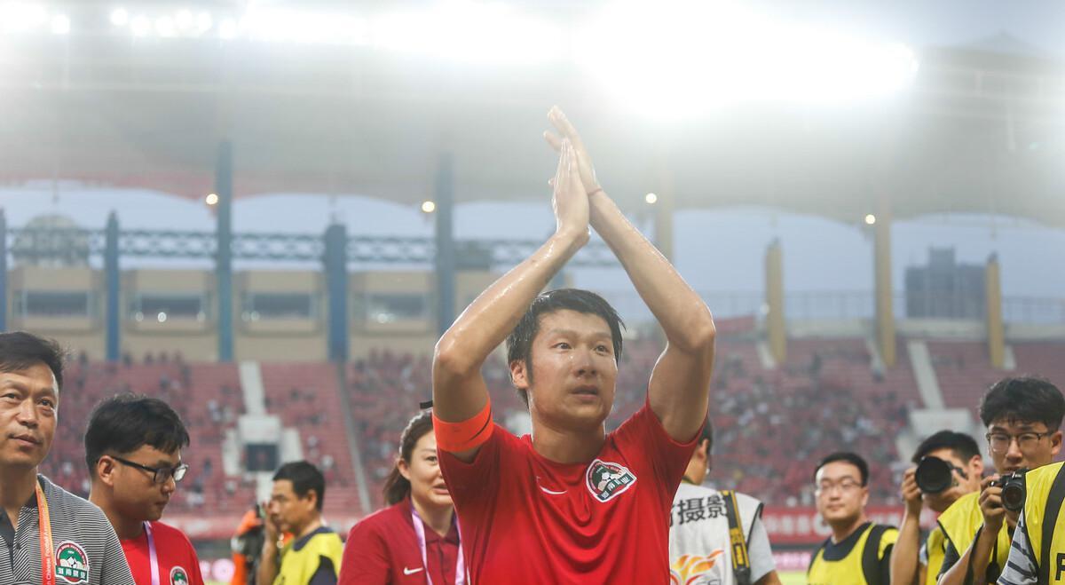 河南|河南嵩山龙门多名球员合同将到期，外援媒体求职，下一站会是哪里