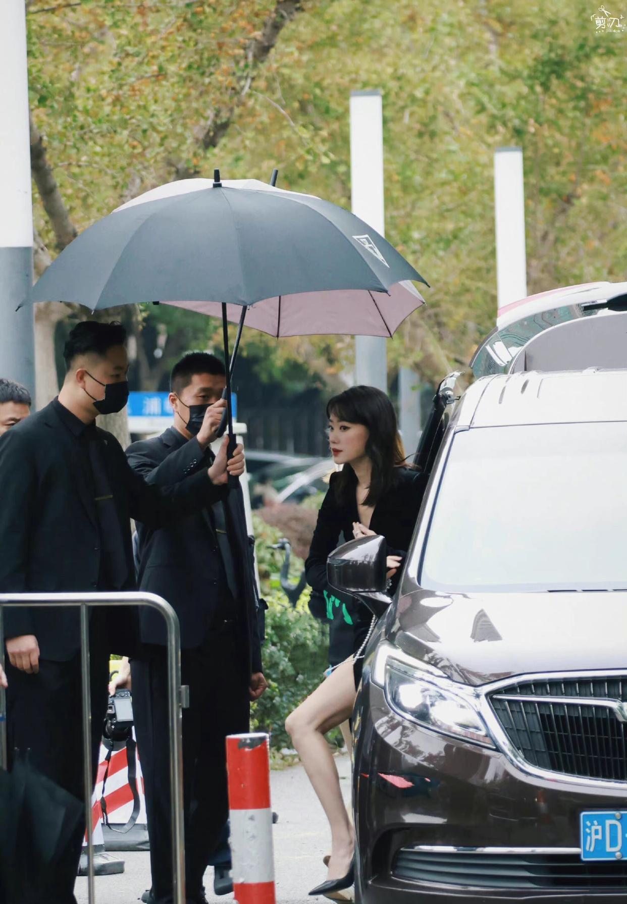 张小斐|内娱最牛的站姐!永远能相信她八倍镜下的张小斐,摇曳生香美出圈