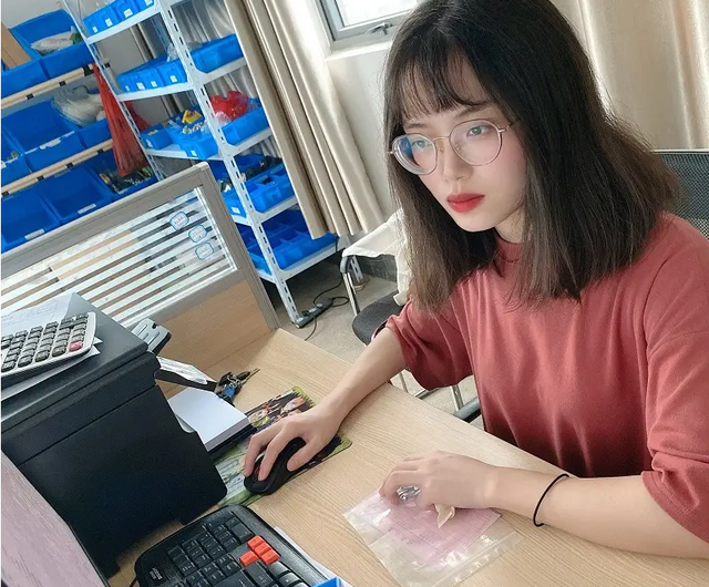 本科生|本科生入职后心态崩了：同事全是大专生，500分跟300分殊途同归