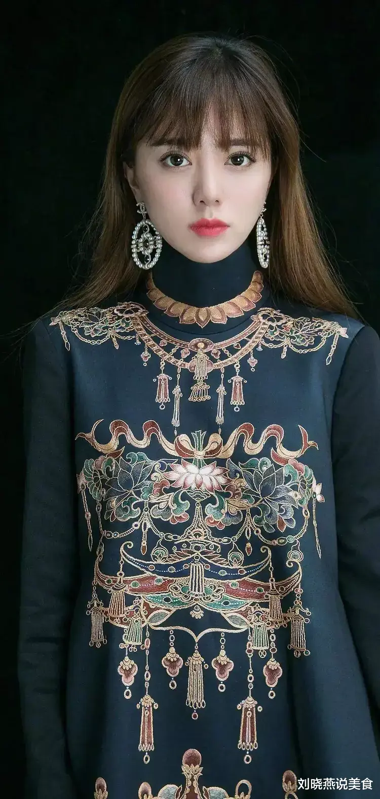 阿兰|娱乐圈顶级富婆，一只手镯值北京一豪宅，21岁打败王菲，至今未婚