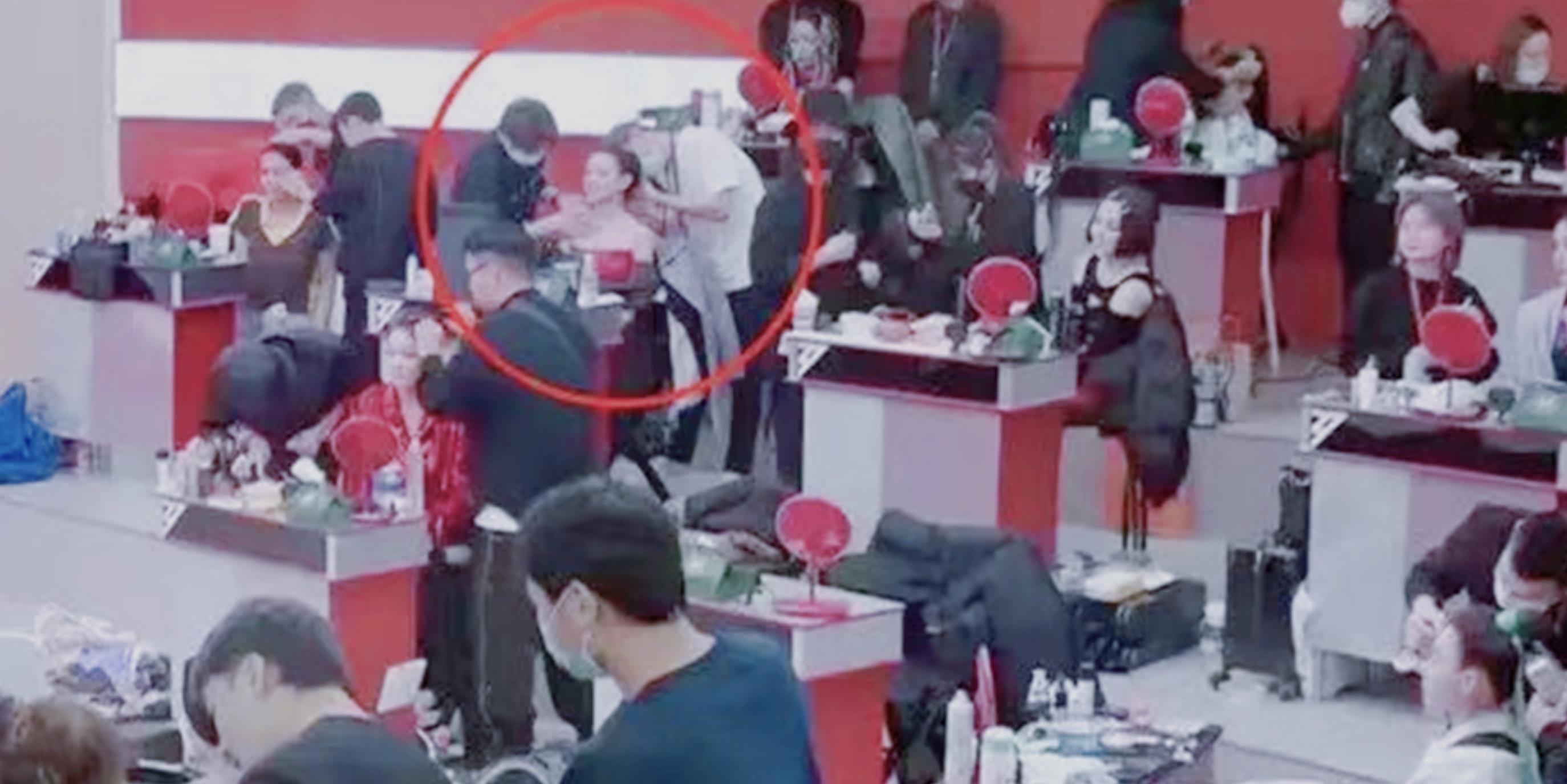 张雨绮|假发、假肩、假眉毛、假屁股，明星的“小心机”为何这么多？