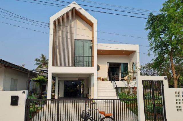 老家盖2层半小楼,一楼架空当车库厨房,院子里种菜能吃能卖!