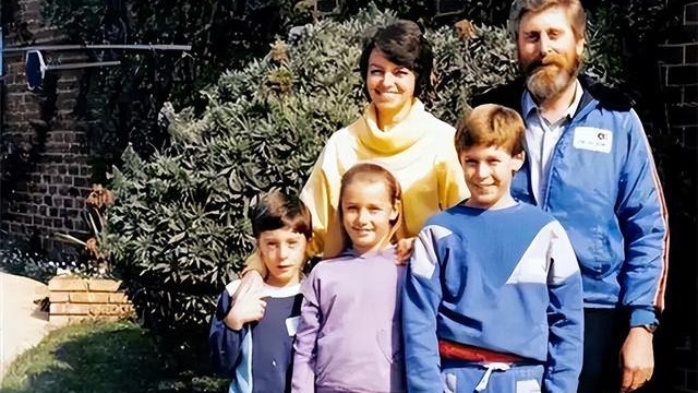 纪实：南非男孩昏睡13年，被护工轮流欺负，没人知道他早已醒来