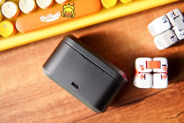 |对标同类旗舰产品 降噪音质超级能打 飞利浦Fidelio T1使用体验