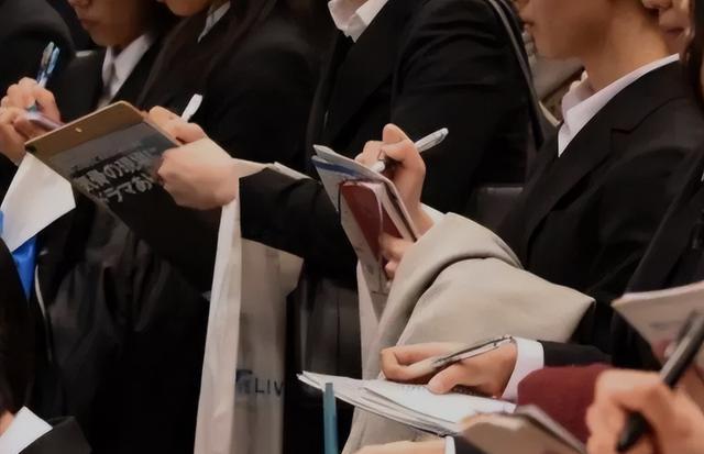 职场故事|中铁12局公开招聘啦!实习生月薪5k起,高学历人才还有补贴