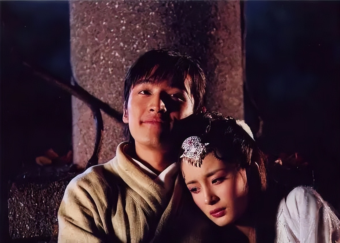 古装剧|古装剧撞衫有多尴尬？当女星扮上同款造型时，颜值差距一目了然