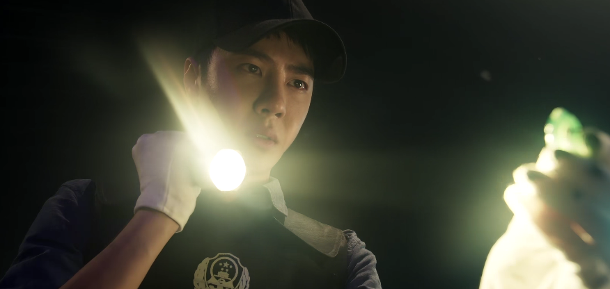 秦岚|看了8集《冰雨火》，终于明白傅东育对王一博的评价有多准确