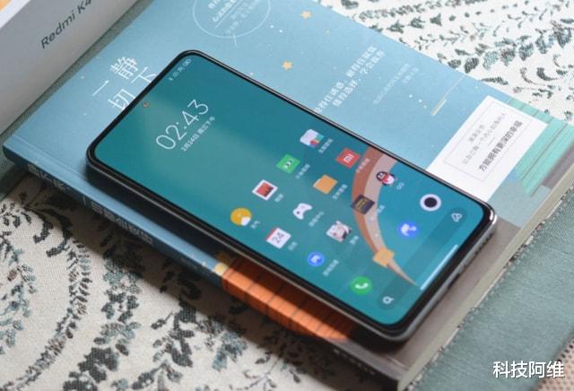 2g|12GB+256GB+E4旗舰屏，重回1849元，热销顶配旗舰再度掉至千元档