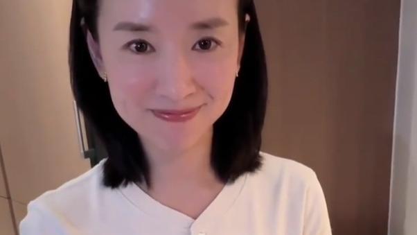 董洁|董洁辛苦为家人下厨，13岁顶顶进入叛逆期不捧场，口是心非被揭穿