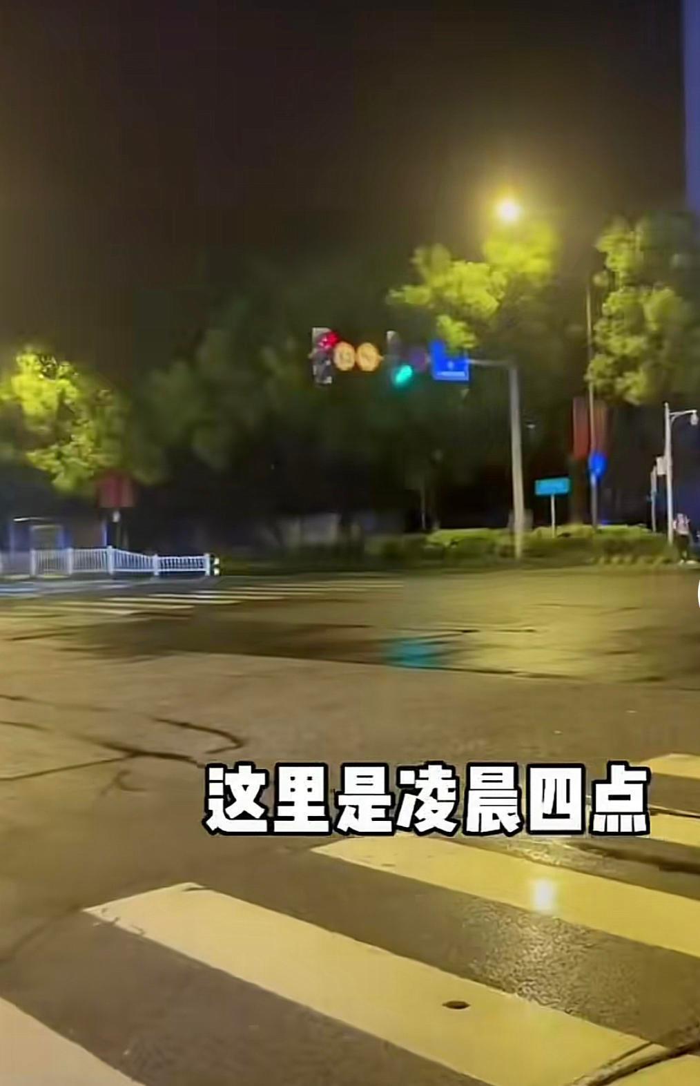 江苏00后女孩李娃娃,拍视频爆火,年入百万,圈粉900万