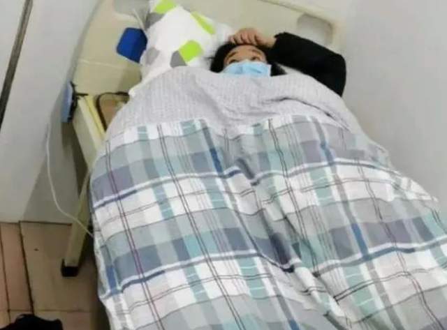 揪心!胡鑫宇失踪多日杳无音信,胡妈妈痛哭称不该出生在农民家庭