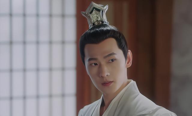 赵露思|《且试天下》:出场就把男主看呆,这才是古装剧头牌该有的颜值